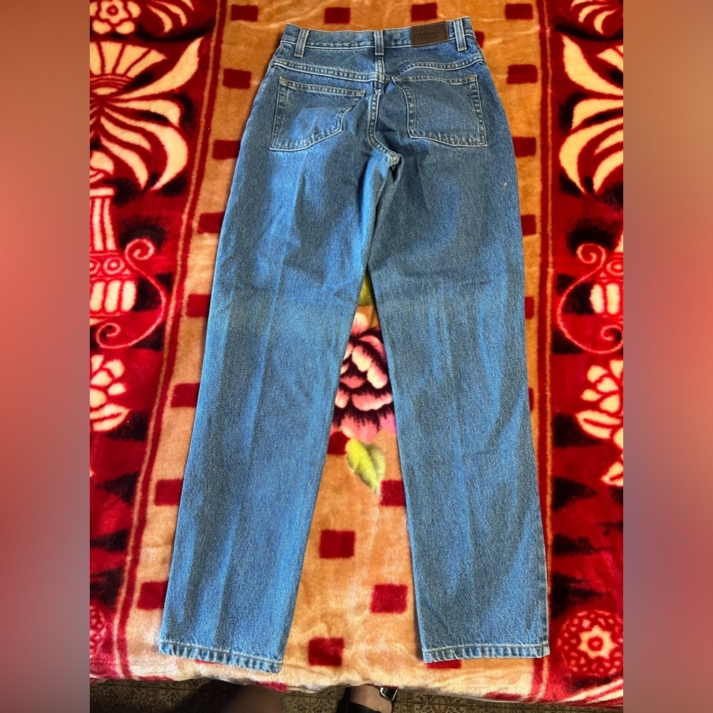 L.L. Bean double L classic fit size 4 jeans - Picture 3 of 5